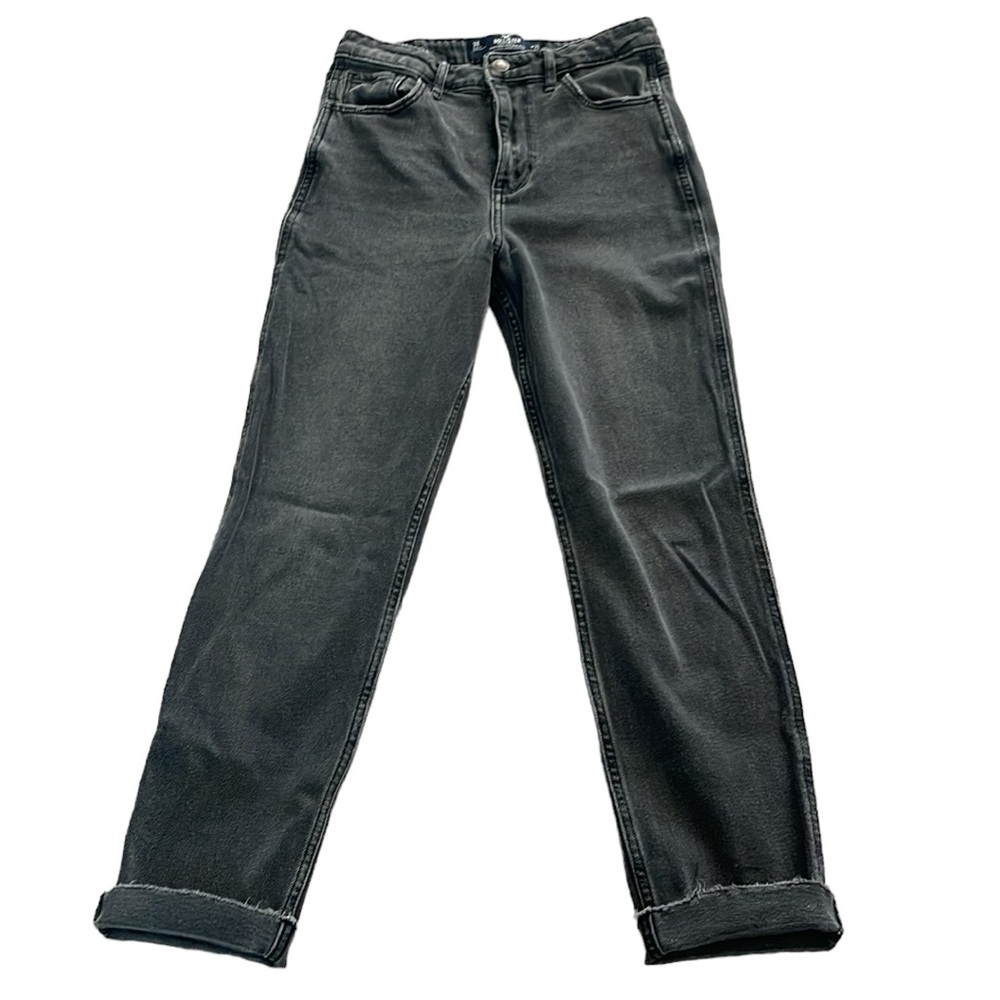 Hollister Ultra High Rise Mom Jean Size 3